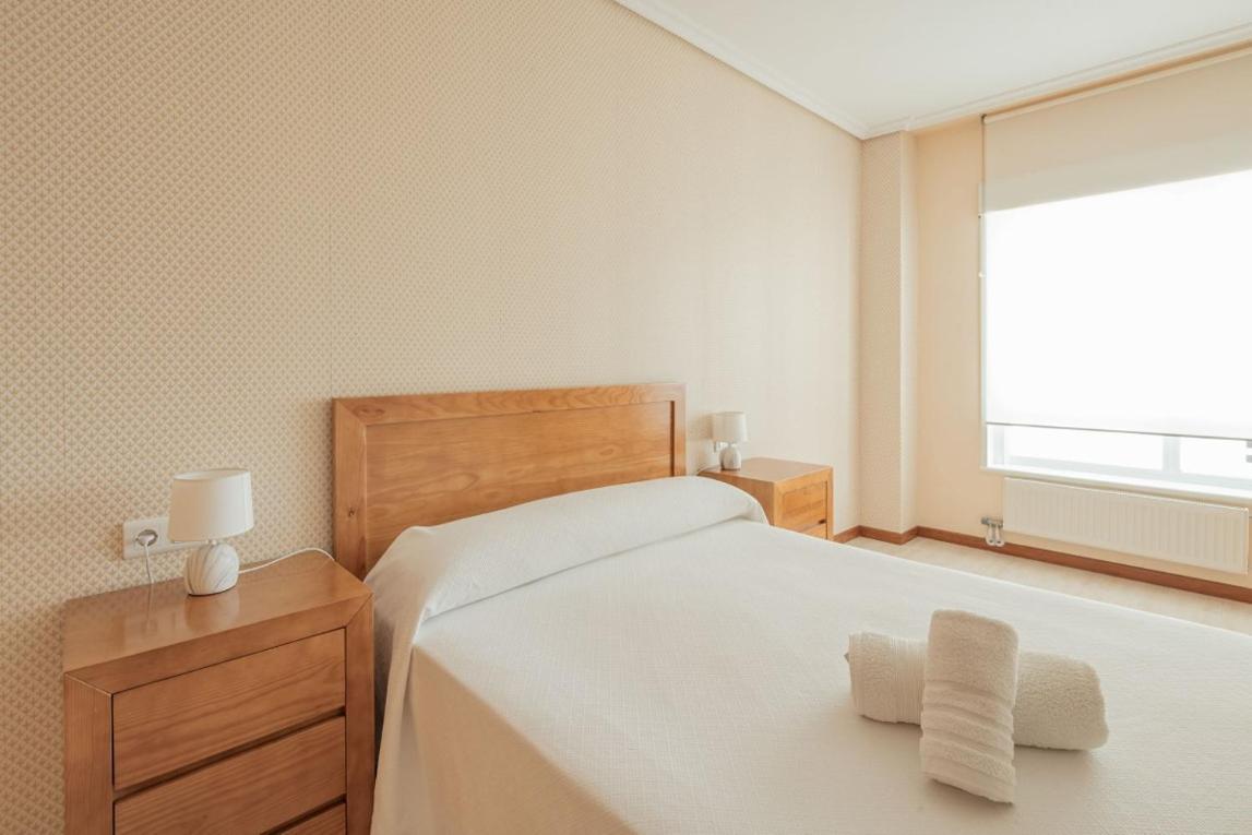 Primera Linea De Playa Samil Costa Con Garaje Incluido Виго Екстериор снимка