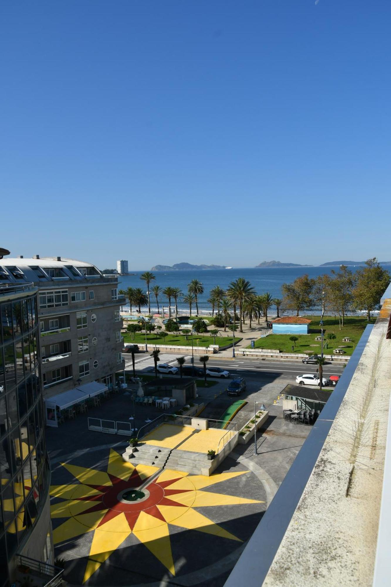 Primera Linea De Playa Samil Costa Con Garaje Incluido Виго Екстериор снимка