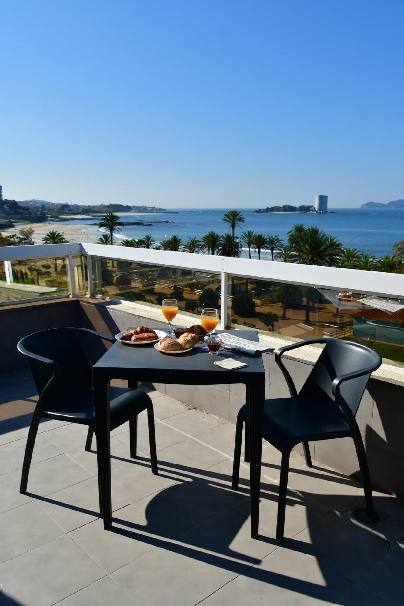Primera Linea De Playa Samil Costa Con Garaje Incluido Виго Екстериор снимка